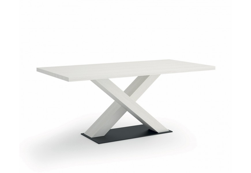 Klasick&yacute; mas&iacute;vny jed&aacute;lensk&yacute; st&ocirc;l Lyon s prekr&iacute;žen&yacute;mi nohami do x 200cm