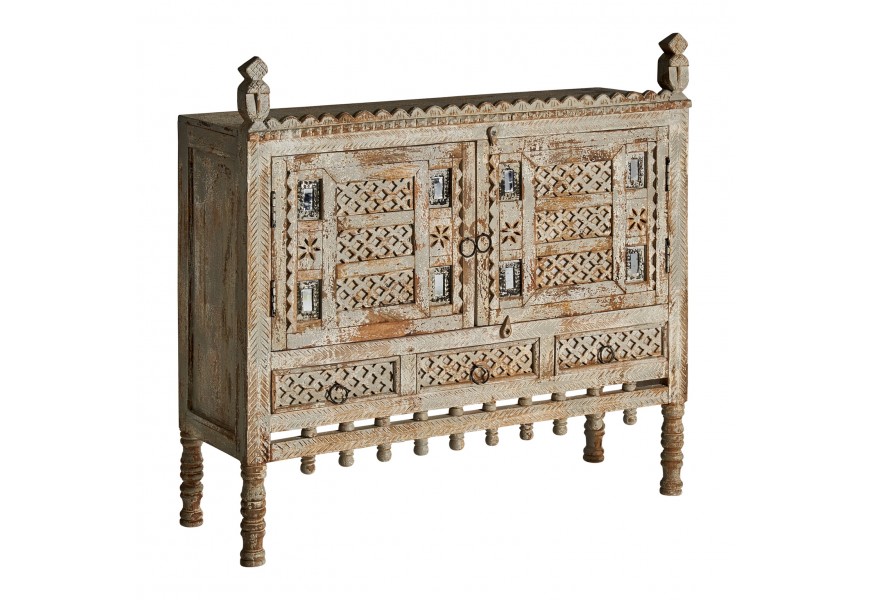 Orientálna masívna komoda Brodas s tromi zásuvkami a dvomi dvierkami s bohatým ornamentálnym vyrezávaným zdobením 100cn