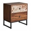 Retro dizajnov&yacute; nočn&yacute; stol&iacute;k Texas do sp&aacute;lne z mas&iacute;vneho mangov&eacute;ho dreva hnedej farby s dvomi z&aacute;suvkami 56cm