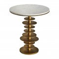 Štýlový art-deco okrúhly príručný stolík Amuny s mramorovou vrchnou doskou a špirálovou kovovou podstavou zlatej farby 58cm