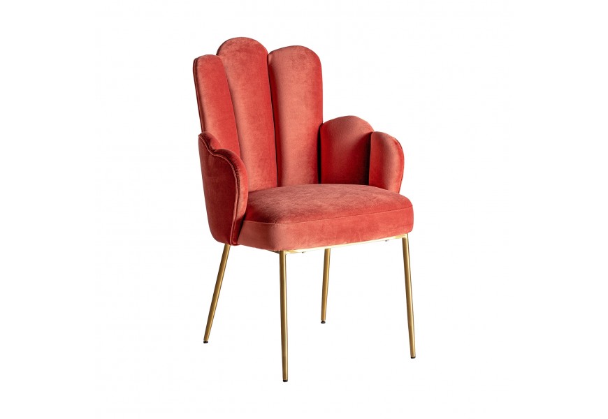 Dizajnový art-deco stolička Silia s čalúnením zo zamatu v koralovej farbe a s kovovými zlatými nohami