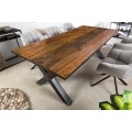 Masívny industriálny jedálenský stôl Barracuda z prírodne hnedého dreva s čiernymi nožičkami z kovu