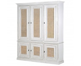 Vidiecka 6-dverová masívna skriňa Gustavian v starobielom provensálskom vyhotovení s ratanovými dvierkami