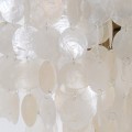 Nástenné luxusné art-deco svietidlo White Pearl so zlatou konštrukciou a perleťovým lastúrovým zdobením 51cm