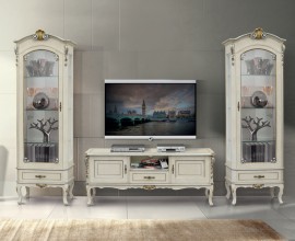 Luxusná biela rustikálna obývacia stena z masívu Clasica s ručne vyrezávanými detailmi a intarziou