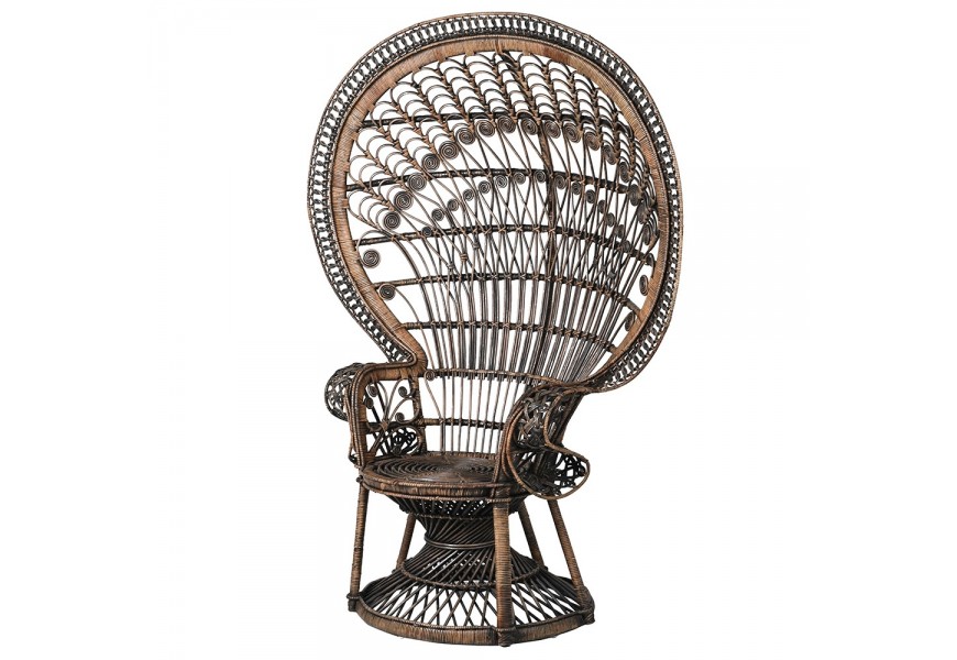 Jedinečné ratanové kreslo Eladora v čierno hnedej farbe s rozmernou zadnou opierkou so vzorom páva
