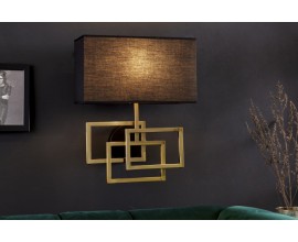 Dizajnová nástenná lampa Metalia s geometrickou kovovou podstavou v zlatom prevedení a čiernym tienidlom 44cm 