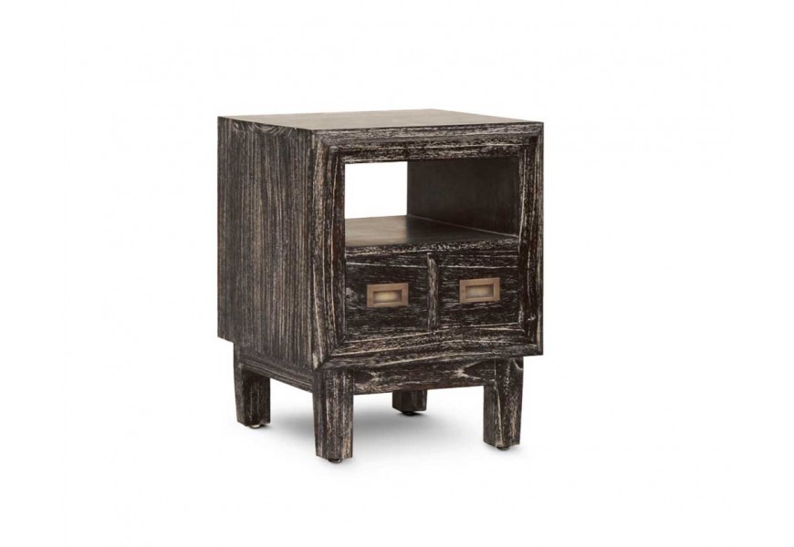 Vkusný hnedý drevený štvorcový nočný stolík Sindoro na nožičkách so zásuvkami z masívu mindi v koloniálnom štýle