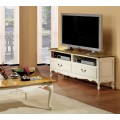 Drevený provensálsky obdĺžnikový TV stolík Preciosa do obývačky v krémovo bielej farbe s ručne vyrezávanými dekoráciami 135cm