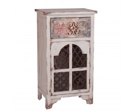 Štýlový vintage nočný stolík