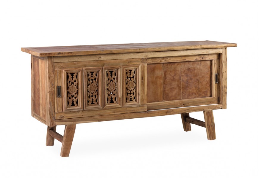 Štýlový koloniálny príborník Talia na šikmých nožičkách s ručne vyrezávaným dekorom na posúvateľných dvierkach v tmavej škoricov