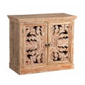 Koloniálny nízky príborník Talia s etno ornamentmi vyrezávanými ručne a náterom s ošúchaným efektom v offwhite farbe