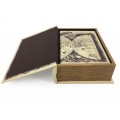 Vintage dekorat&iacute;vna kožen&aacute; kniha s mot&iacute;vom mapy Philipa Eckebrechta v staro bielej farbe 27cm