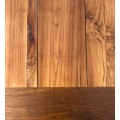 Ručne vyrábaný jedálenský stôl Camile v koloniálnom štýle z masívneho teakového dreva a prekríženými nožičkami 200cm