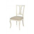 Luxusná provensálska biela jedálenská stolička z kolekcie Deliciosa s čalúnením v perlovo sivej farbe a ozdobným vyrezávaním