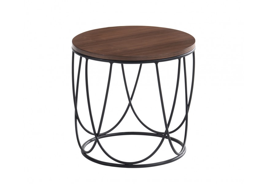 Moderný okrúhly príručný stolík Nordica Nogal v škadinávskom hnedom prevedení s čiernou kovovou podstavou s oblúkovým dizajnom