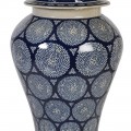 Vintage porcelánová modro-biela stolná lampa Hayley s kruhovou ornamentálnou kresbou a bielym tienidlom 84cm