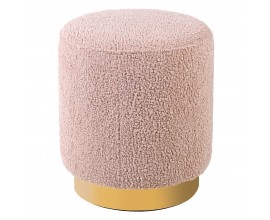 Štýlová buklé taburetka Blush v púdrovo ružovom dizajnovom čalúnení s kovovou podstavou zlatej farby 47cm
