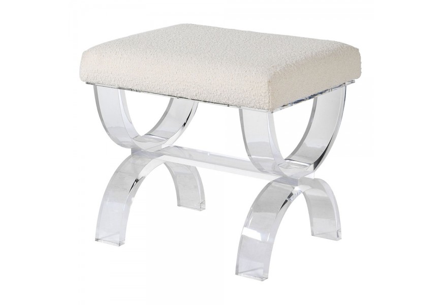 Buklé taburetka Chantelle v čalúnení bielej farby s nožičkami z akrylu