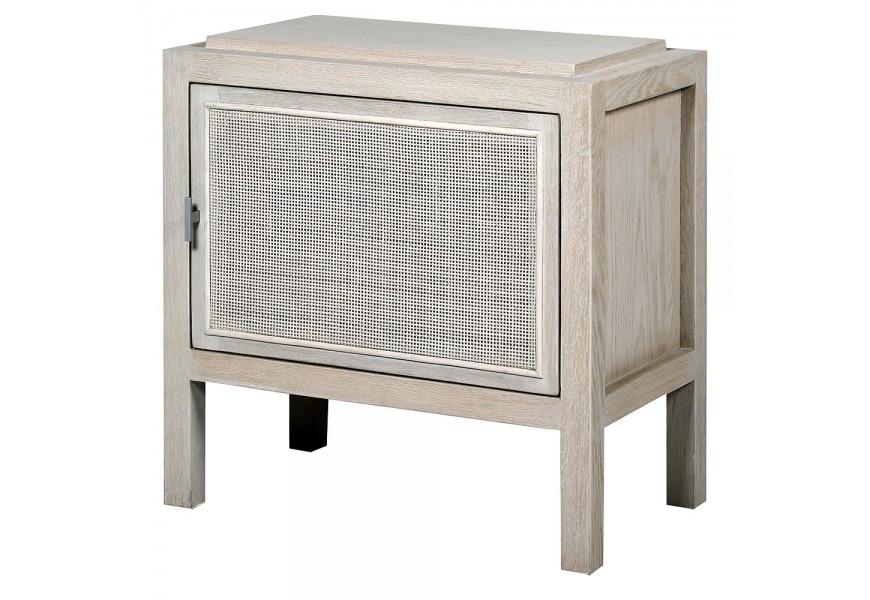 Provensálsky ľavostranný masívny nočný stolík Sazerto v off white bielom drevenom vyhotovení s dvierkami s ratanovým výpletom