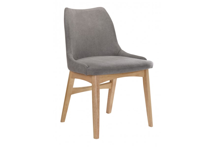 Dizajnová jedálenská stolička Nordica Clara v modernom škandinávskom štýle zo svetlo hnedého dubového masívu a sivým čalúnením