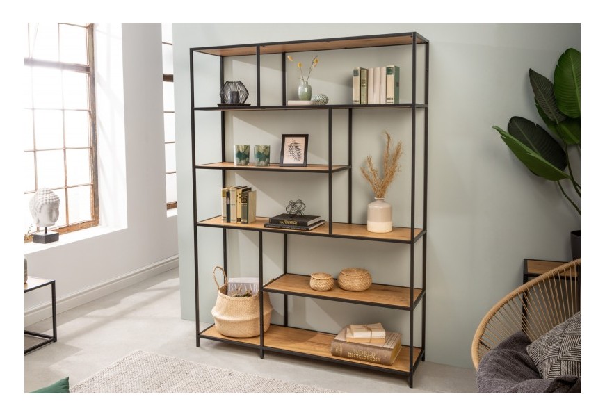 Moderný hnedý kovový regál Industria Natura v industriálnom štýle s čiernou konštrukciou s piatimi doskami v prevedení dub