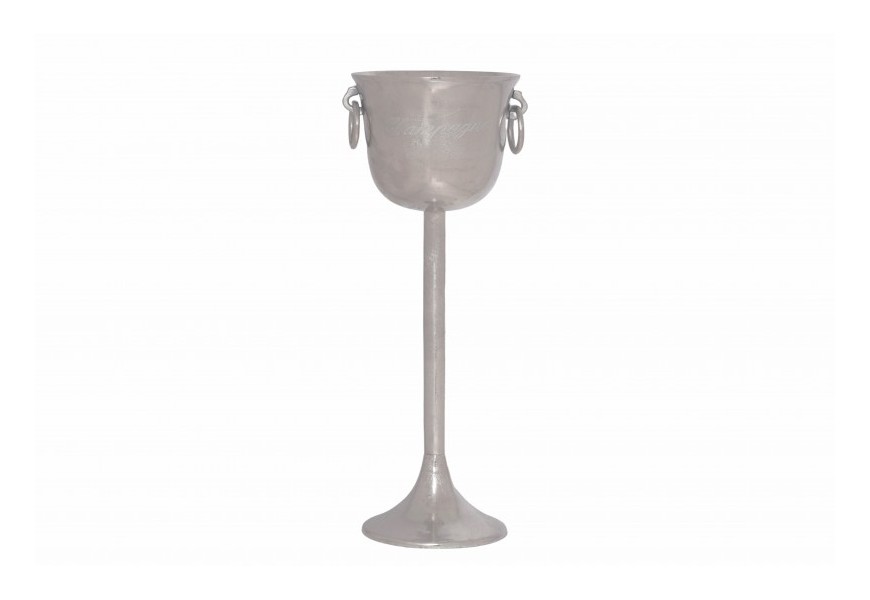 Luxusná strieborná nádoba na chladenie šampanského Perlea z kovu s jemným dekoratívnym zdobením a vysokou podstavou