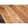Industriálny jedálenský stôl Comedor z lakovaného masívneho dreva s čiernou kovovou podstavou obdĺžnikový hnedý 160cm