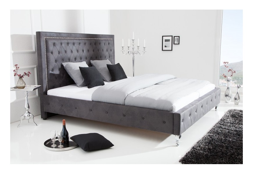 Luxusná chesterfield manželská posteľ Caledonia s tmavosivým zamatovým poťahom 180x200cm