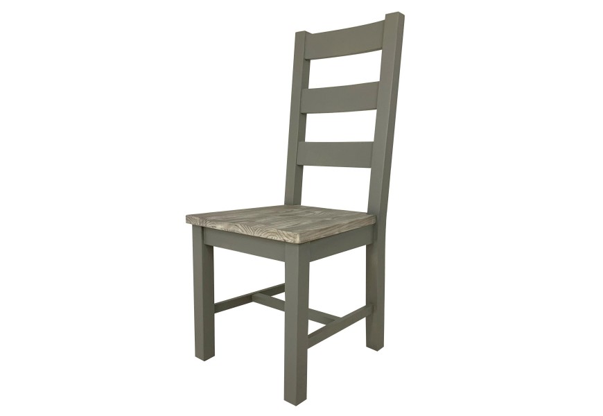 Dizajnová vidiecka stolička Greytone v hnedo-sivom prevedení z masívneho dreva