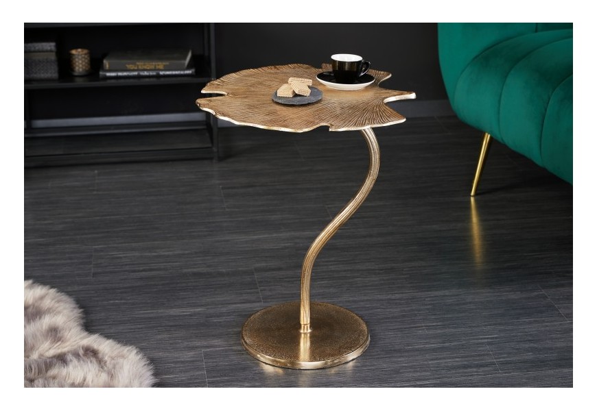 Art-deco dizajnový príručný stolík Ginko v tvare listu zlatý 53cm