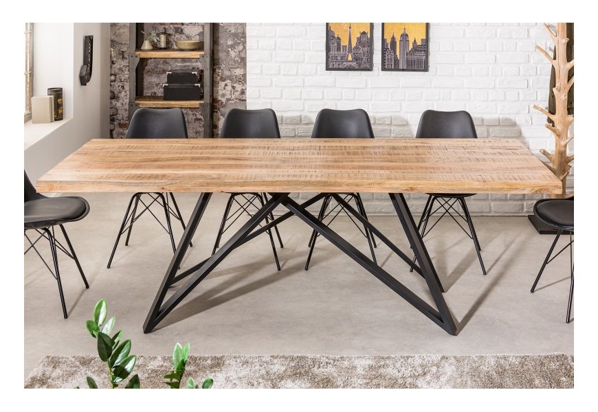 Masívny jedálenský stôl Steele Craft v industriálnom štýle z mangového masívu s čiernymi kovovými nohami