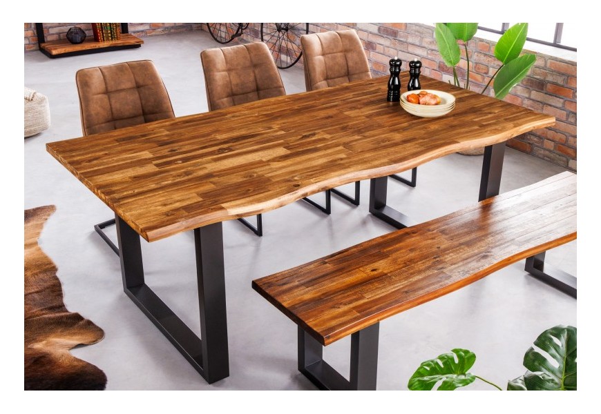 Vidiecky masívny jedálenský stôl Marron Miel z akáciového dreva s čiernymi nožičkami z kovu obdĺžnikový