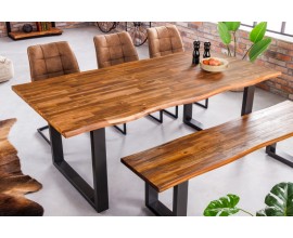 Masívny jedálenský stôl Marron Miel v prírodnom akáciovom vyhotovení s čiernymi kovovými nožičkami obdĺžnikový hnedý