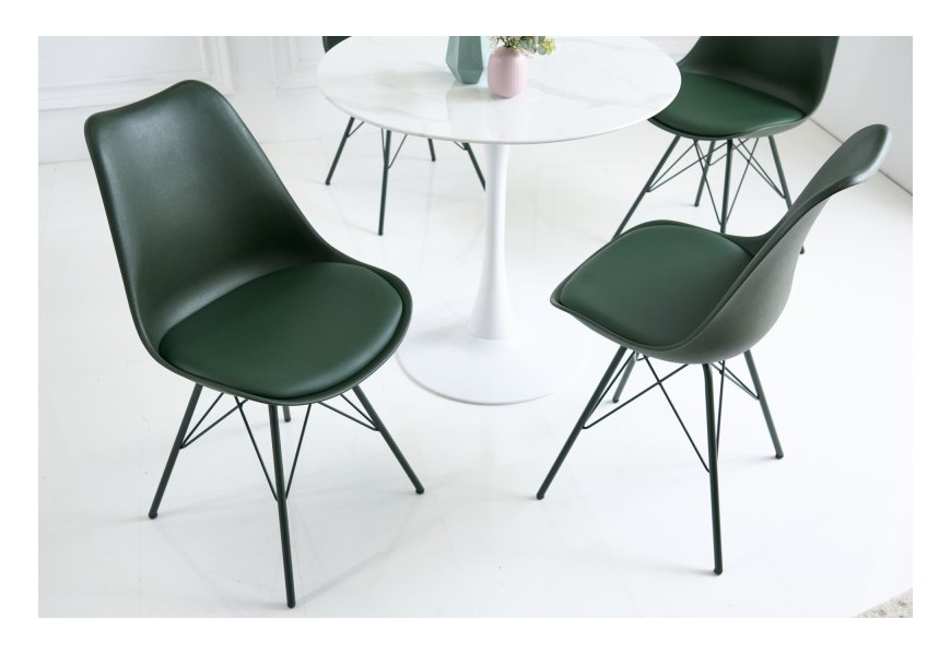 Dizajnová jedálenská stolička Scandinavia s čalúnením z umelej kože tmavo zelená