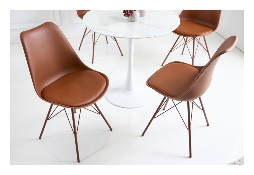 Dizajnová hnedá jedálenská stolička Scandinavia z eko kože v modernom štýle 85 cm