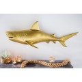 Dizajnová zlatá nástenná dekorácia žralok Perry z kovovej zliatiny