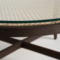 Luxusný moderný okrúhly konferenčný stolík Nossen v hnedej farbe z dreva, skla a ratanu 92cm