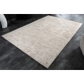 Elegantný moderný koberec Lana obdĺžnikového tvaru z viskózy s geometrickým vzorom béžovej farby