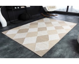 Štýlový moderný koberec Astrid obdĺžnikového tvaru s kosoštvorcovým vzorom harlekín béžovo-sivej farby