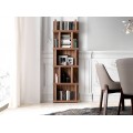 Kvalitné prevedenie a sofistikovane rozmiestnené poličky knižnice Vita Naturale obohatia Váš interiér