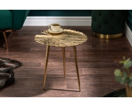 Art deco zlatý príručný stolík Leaf s kovovou konštrukciou na nožičkách a vrchnou doskou v tvare listu 41cm