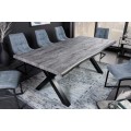 Moderný industriálny jedálenský stôl Garret sivej farby v prevedení divoký dub s čiernymi prekríženými nohami z kovu
