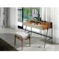 Moderná taburetka Vita Naturale je perfektnou voľbou na kombináciu s dreveným toaletným stolíkom
