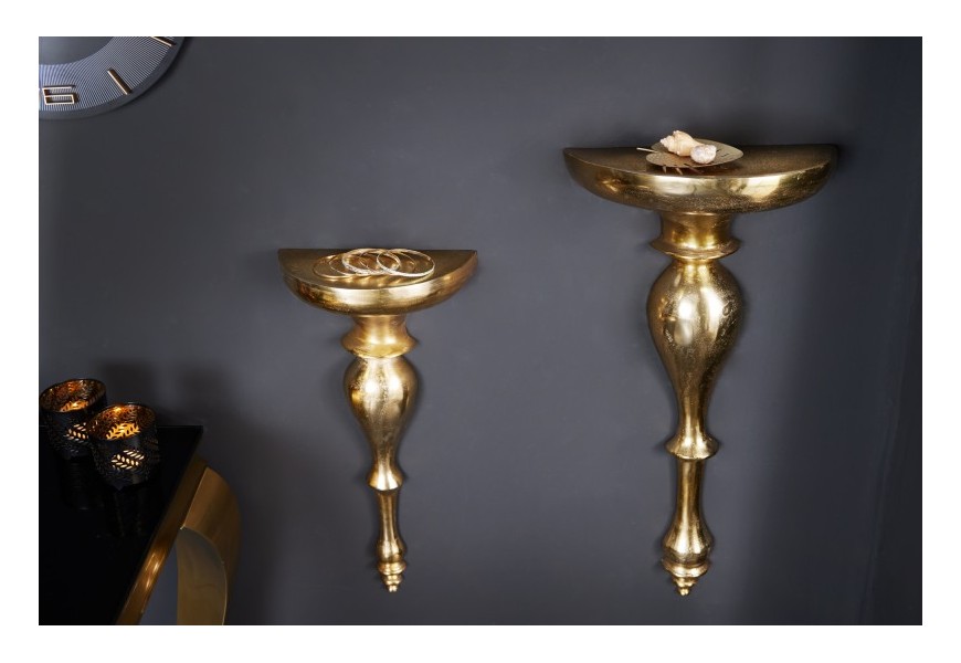 Dizajnová zlatá orientálna nástenná polička Persephone poloblúkovitého tvaru s ornamentálnou podstavou z kovu