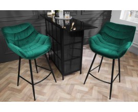 Dizajnová moderná barová stolička Kotor so smaragdovozeleným zamatovým čalúnením a čiernymi nohami z kovu 105cm