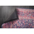 Orient&aacute;lny koberec Salina obdĺžnikov&eacute;ho tvaru červeno-modrej farby s detailn&yacute;m ornament&aacute;lnym zdoben&iacute;m 240cm
