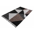 Dizajnový kožený obdĺžnikový koberec Margo s geometrickými vzormi hnedej a čiernej farby 230cm