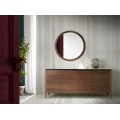 Taliansky dizajn okrúhleho zrkadla Vita Naturale perfektne doplní drevený moderný nábytok