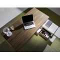 Vrchná doska kancelárskeho stola Vita Naturale dosiahne prírodný nádych vďaka kvalitnému dyhovaniu
